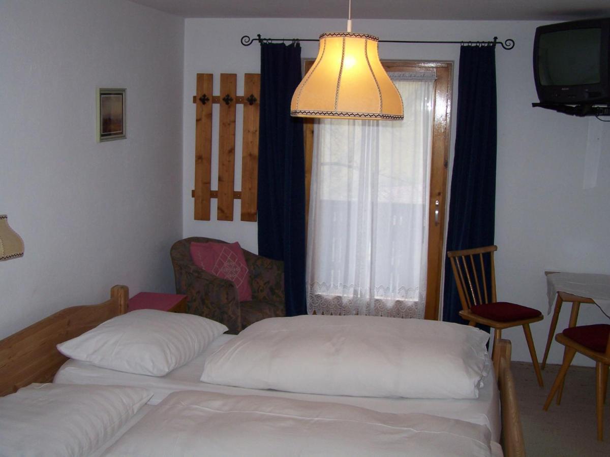 Pension Holzknechthof Am See Neustift im Stubaital Luaran gambar