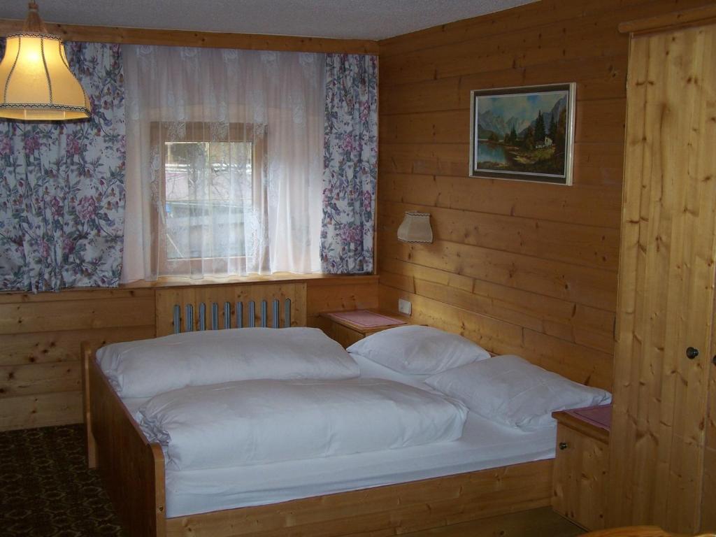 Pension Holzknechthof Am See Neustift im Stubaital Bilik gambar