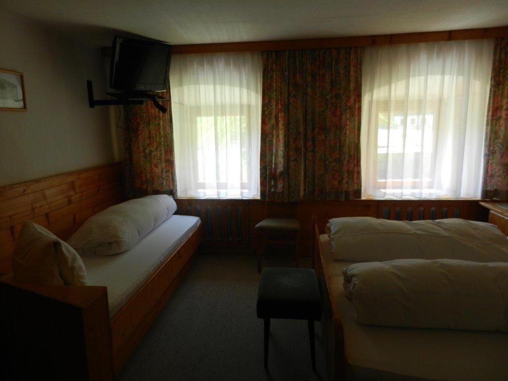 Pension Holzknechthof Am See Neustift im Stubaital Bilik gambar