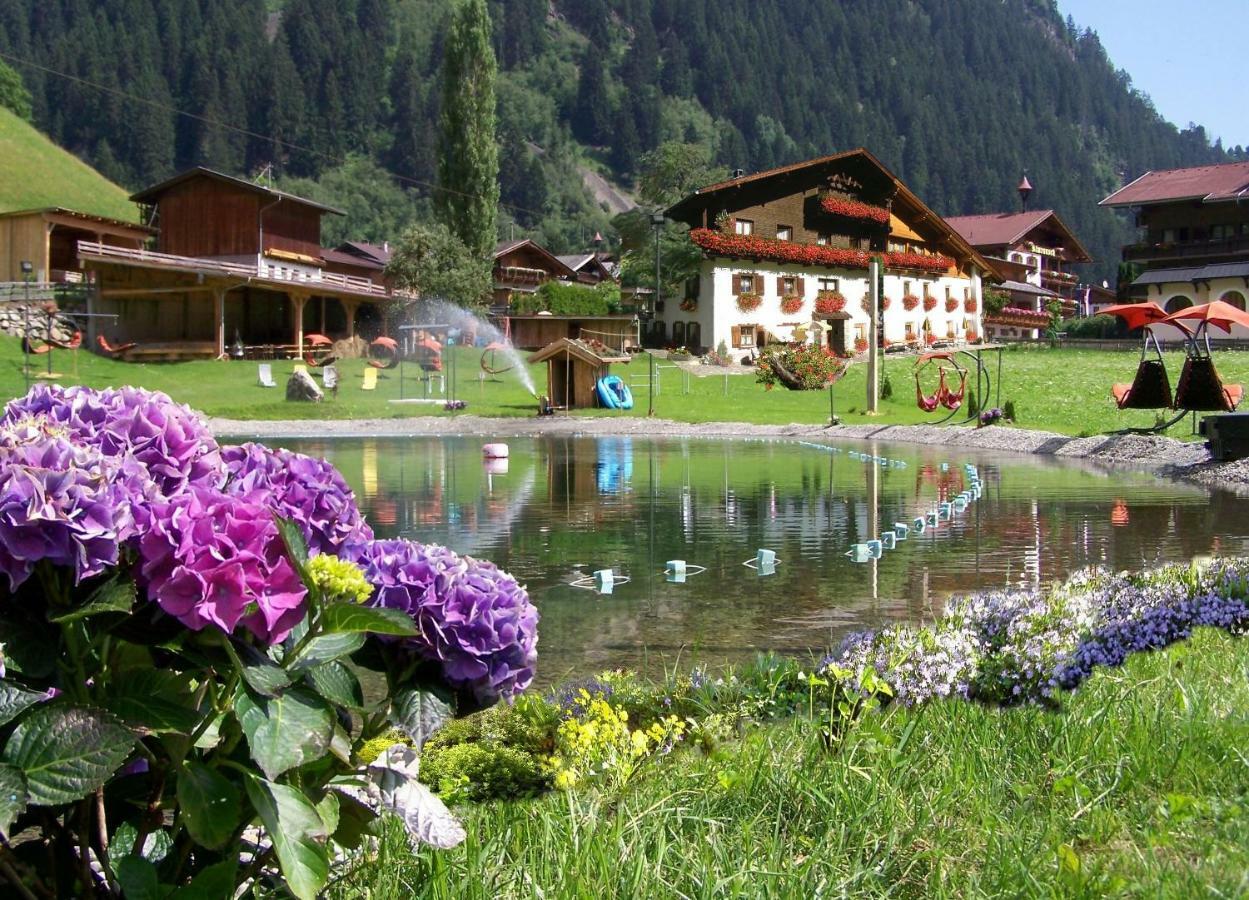 Pension Holzknechthof Am See Neustift im Stubaital Luaran gambar